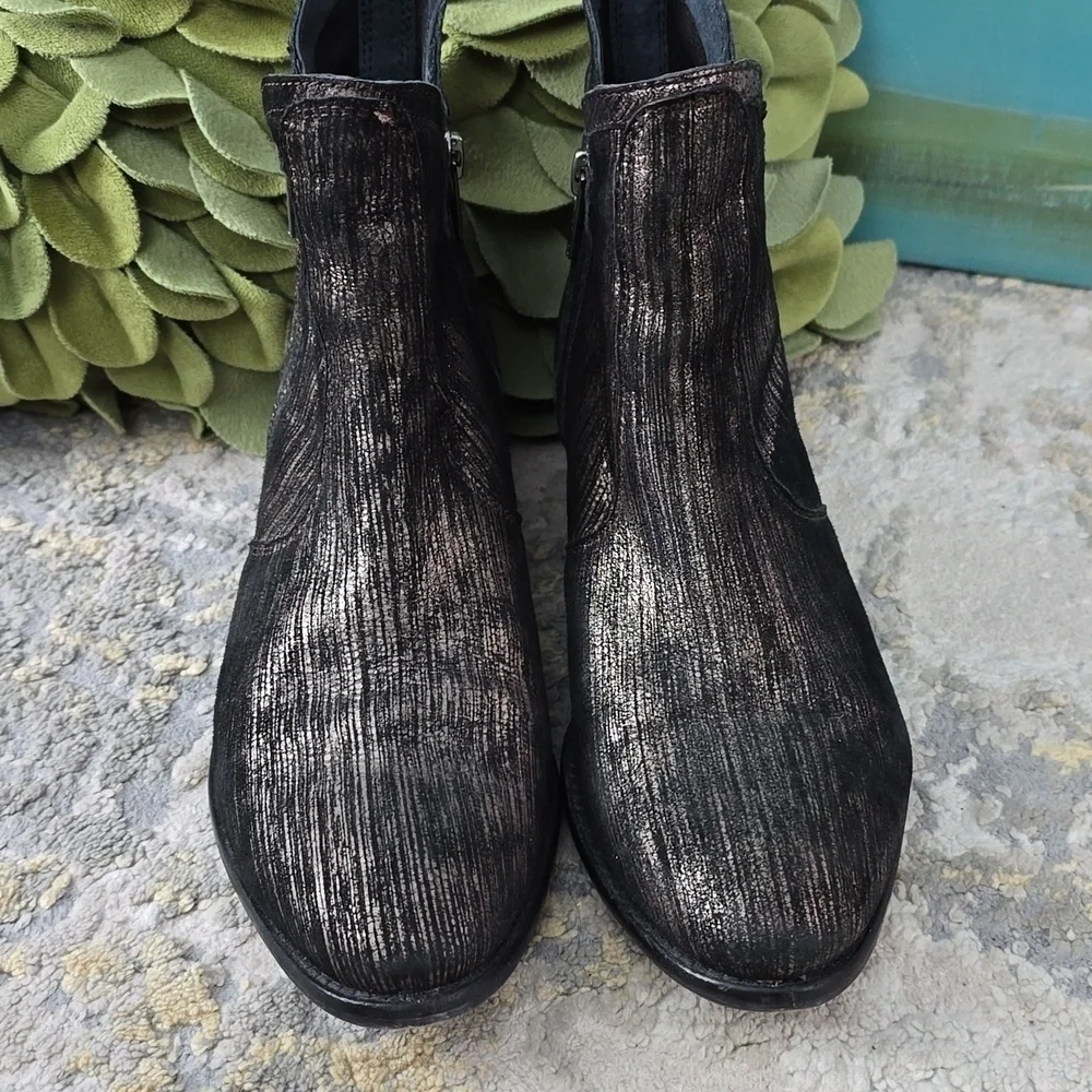 Seychelles Lucky Penny Graphite Metallic Ankle Boots